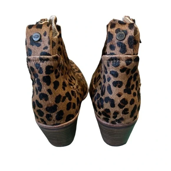 UGG Kingsbury Leopard Bootie - Picture 7 of 8